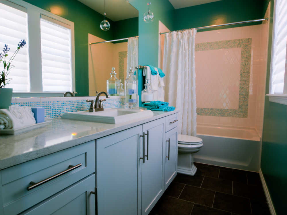 Freshly painted bathroom with vibrant colors in Hinckley, Ohio.