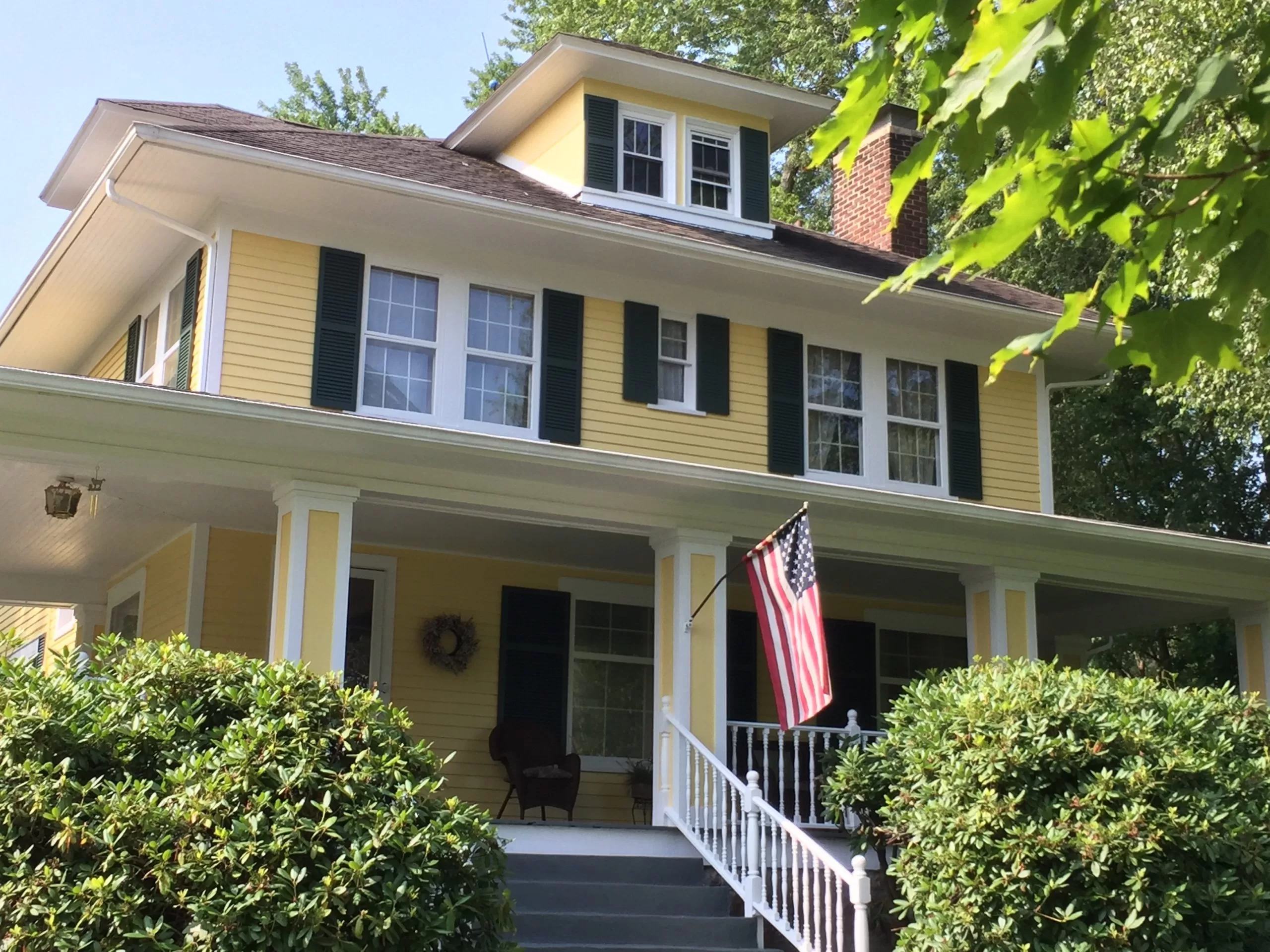 Exterior Color Selection in Hudson