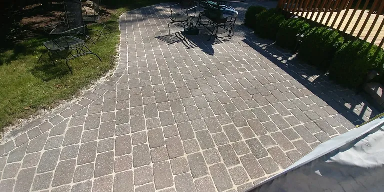 Paver patio with fresh polymeric sand after power washing in Kirtland, Ohio